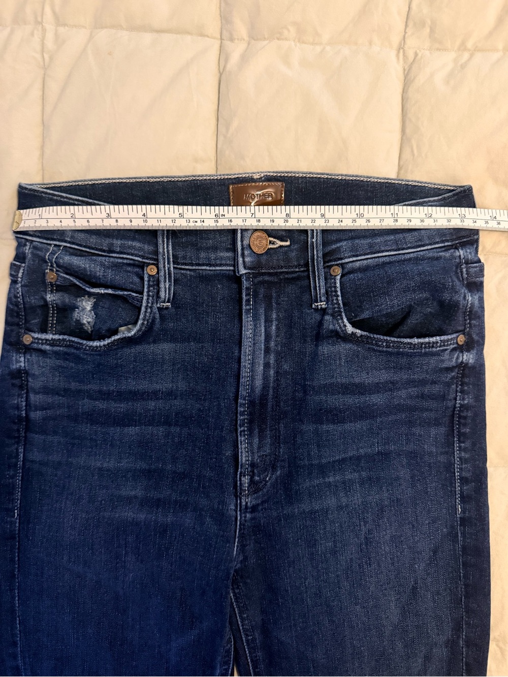 MOTHER The Dazzler Hover Jeans Invitation Only Size 26 Distressed Dark Blue - Picture 10 of 16